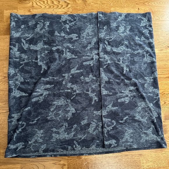 Lululemon🍋 Vinyasa Scarf Foulard Vinyasa Incognito Camo Multi Grey - Picture 4 of 14